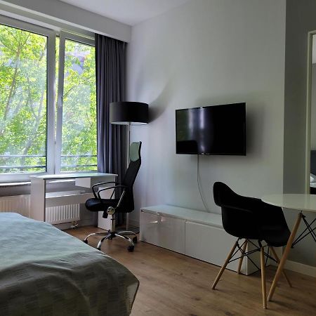 Chopin Apartments Expo Варшава Екстериор снимка